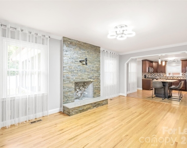 2600 E Providence Drive - Photo Thumbnail 9