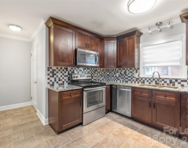 2600 E Providence Drive - Photo Thumbnail 15