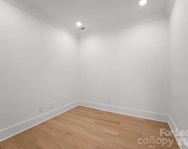 4345 Castleton Road - Photo Thumbnail 33