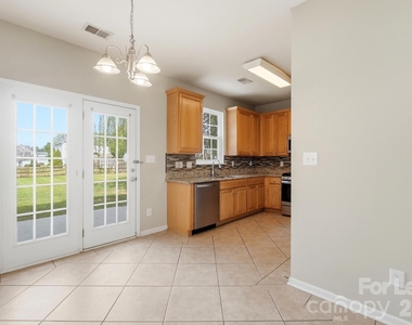 14801 Asheton Creek Drive - Photo Thumbnail 9