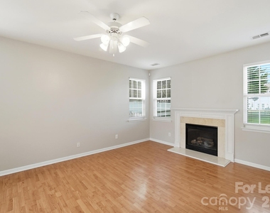 14801 Asheton Creek Drive - Photo Thumbnail 8