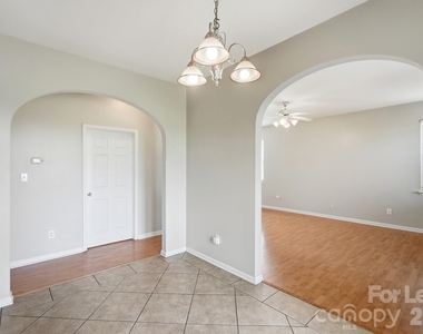 14801 Asheton Creek Drive - Photo Thumbnail 11