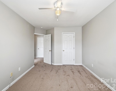 14801 Asheton Creek Drive - Photo Thumbnail 32