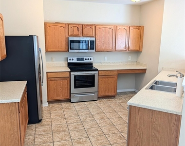 2562 Spring Breeze Way - Photo Thumbnail 6