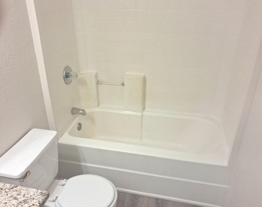 6001 Garden View Drive - Photo Thumbnail 15