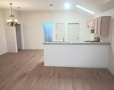 6001 Garden View Drive - Photo Thumbnail 5