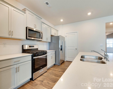 3721 Stanley Creek Drive - Photo Thumbnail 17