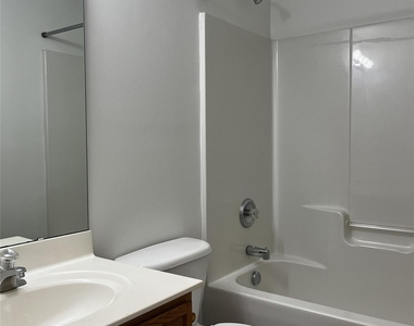 1404 Jordans Pond Lane - Photo Thumbnail 17