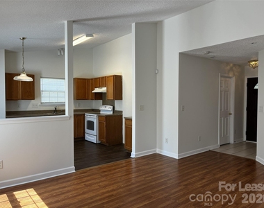 1404 Jordans Pond Lane - Photo Thumbnail 1