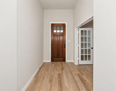 2001 Kelva Drive - Photo Thumbnail 4