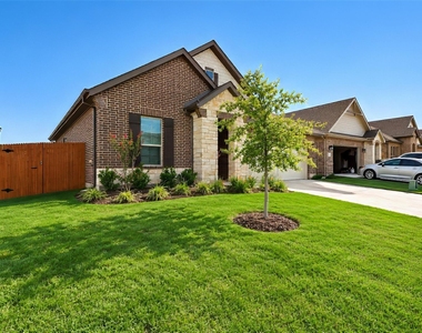 2001 Kelva Drive - Photo Thumbnail 2