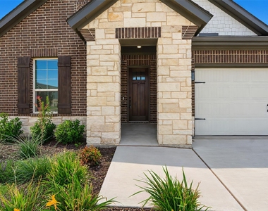 2001 Kelva Drive - Photo Thumbnail 3