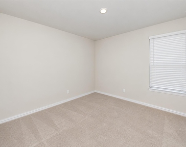 2001 Kelva Drive - Photo Thumbnail 22