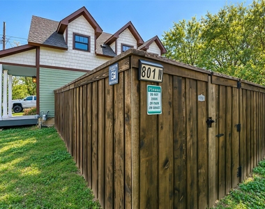801 W Morphy Street - Photo Thumbnail 2