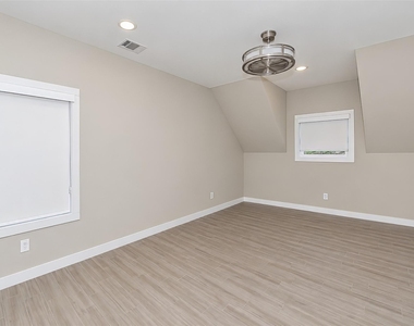 801 W Morphy Street - Photo Thumbnail 10