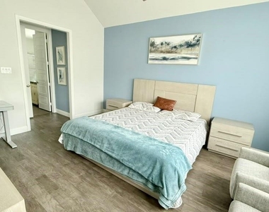 552 Farrell Lane - Photo Thumbnail 13