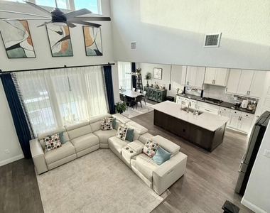 552 Farrell Lane - Photo Thumbnail 8