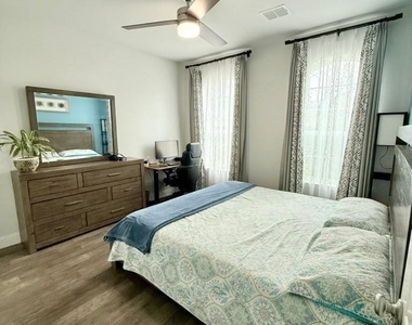 552 Farrell Lane - Photo Thumbnail 14