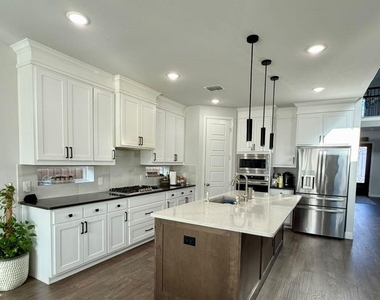 552 Farrell Lane - Photo Thumbnail 5