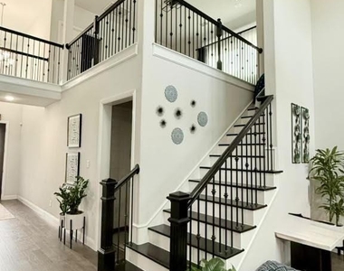 552 Farrell Lane - Photo Thumbnail 9