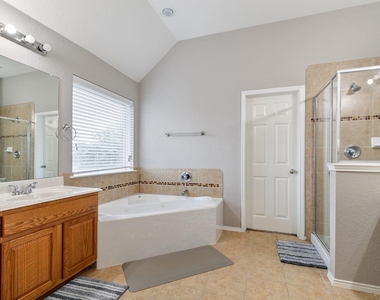 12415 Grayhawk Boulevard - Photo Thumbnail 34