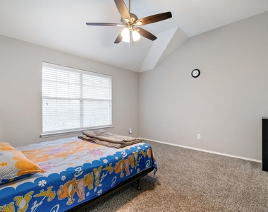 12415 Grayhawk Boulevard - Photo Thumbnail 24
