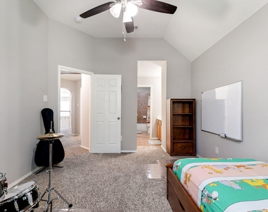 12415 Grayhawk Boulevard - Photo Thumbnail 23