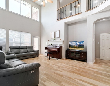 12415 Grayhawk Boulevard - Photo Thumbnail 6
