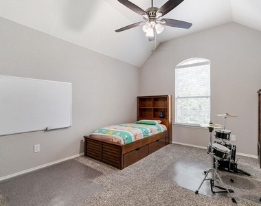 12415 Grayhawk Boulevard - Photo Thumbnail 22