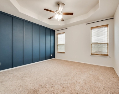 709 Falcon Road - Photo Thumbnail 13