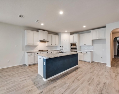 709 Falcon Road - Photo Thumbnail 4