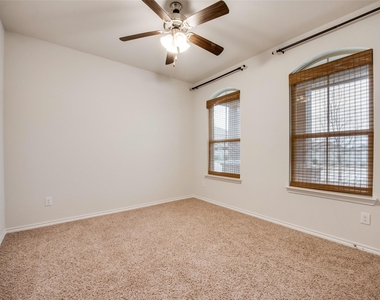 709 Falcon Road - Photo Thumbnail 8