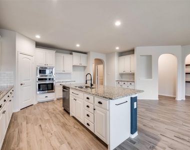709 Falcon Road - Photo Thumbnail 5