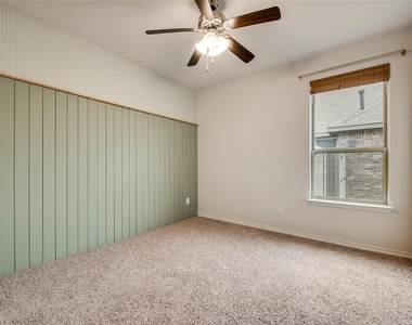 709 Falcon Road - Photo Thumbnail 10