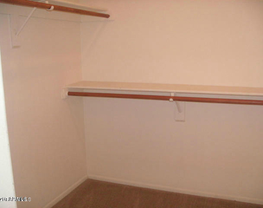 17407 N 28th Avenue - Photo Thumbnail 14
