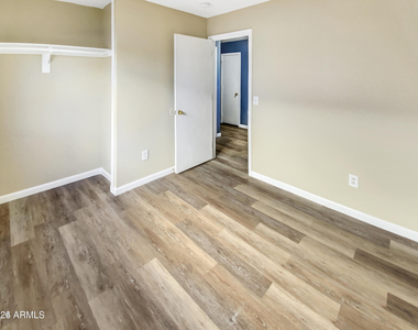11534 W Bloomfield Road - Photo Thumbnail 12