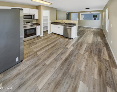 11534 W Bloomfield Road - Photo Thumbnail 8