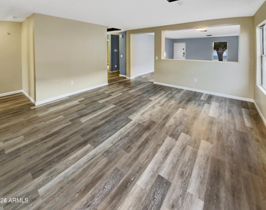 11534 W Bloomfield Road - Photo Thumbnail 6