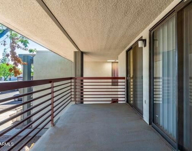 17211 N 35th Avenue - Photo Thumbnail 12