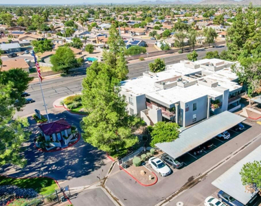 17211 N 35th Avenue - Photo Thumbnail 9