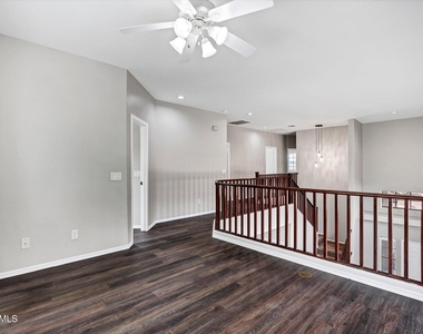 2886 N Paisley Avenue - Photo Thumbnail 17
