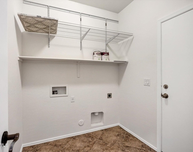 2886 N Paisley Avenue - Photo Thumbnail 21