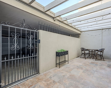 7654 E Minnezona Avenue - Photo Thumbnail 34