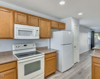 730 E Anastasia Street - Photo Thumbnail 7