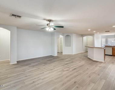 730 E Anastasia Street - Photo Thumbnail 13