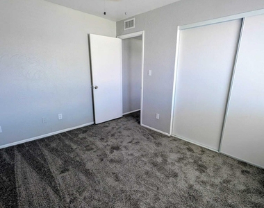 2640 W Coolidge Street - Photo Thumbnail 10