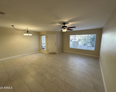 4805 E Kachina Trail - Photo Thumbnail 5