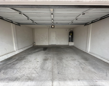 4805 E Kachina Trail - Photo Thumbnail 24