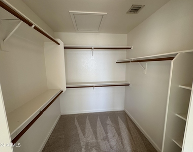 4805 E Kachina Trail - Photo Thumbnail 13
