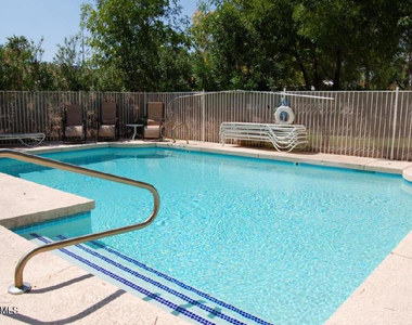 4805 E Kachina Trail - Photo Thumbnail 26